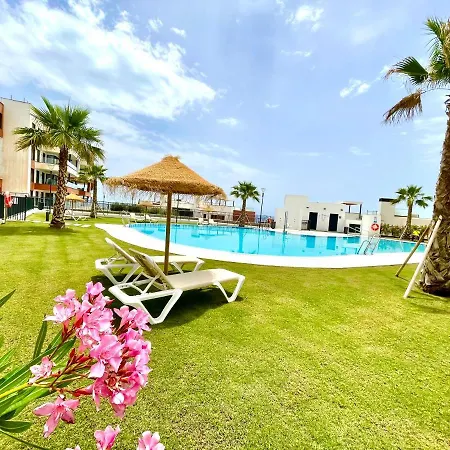 Luxury 3 Bedroom 300m From The * فوينخيرولا